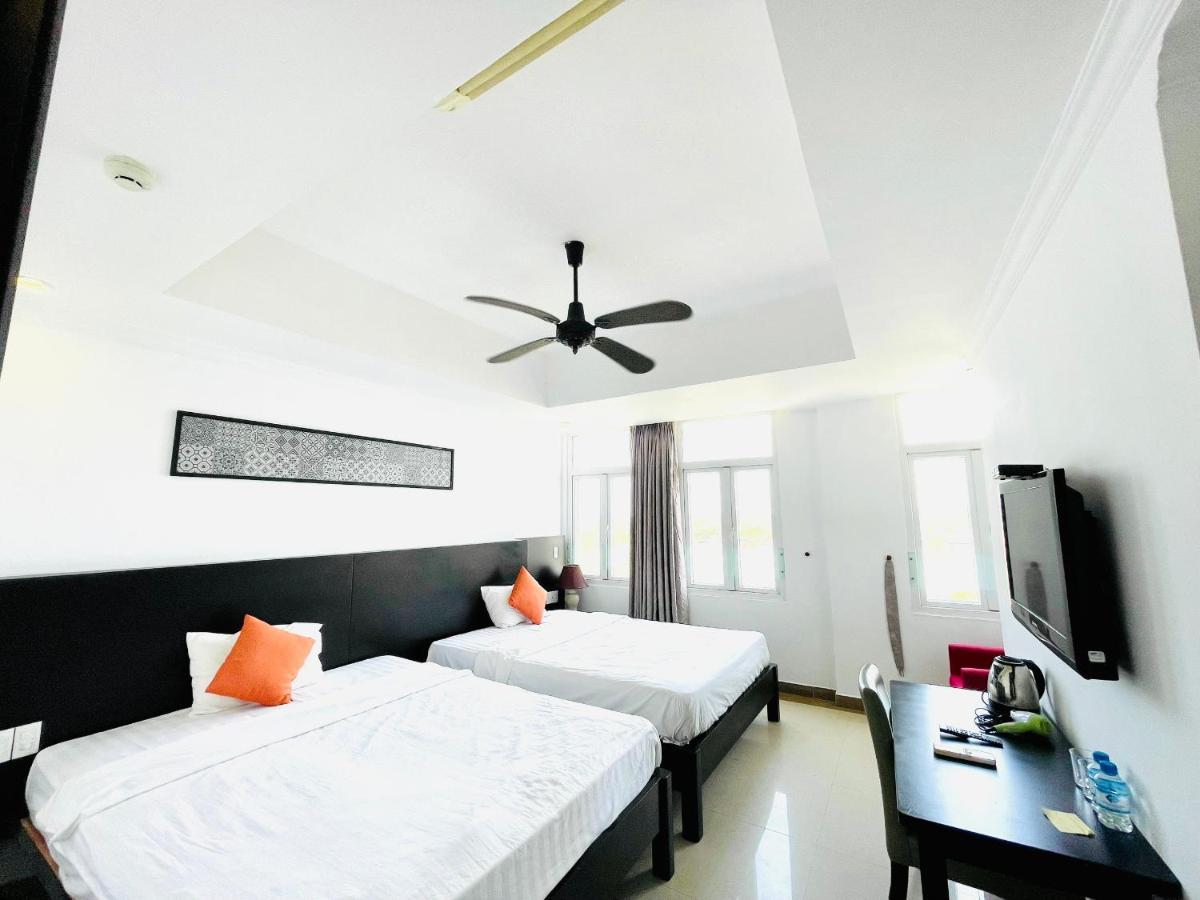 Queen Palace Sea View Hotel Danang Exterior photo