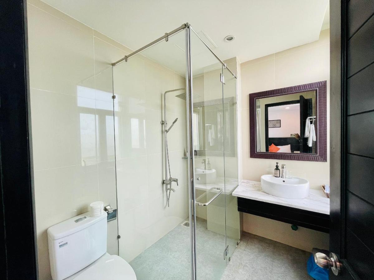 Queen Palace Sea View Hotel Danang Exterior photo