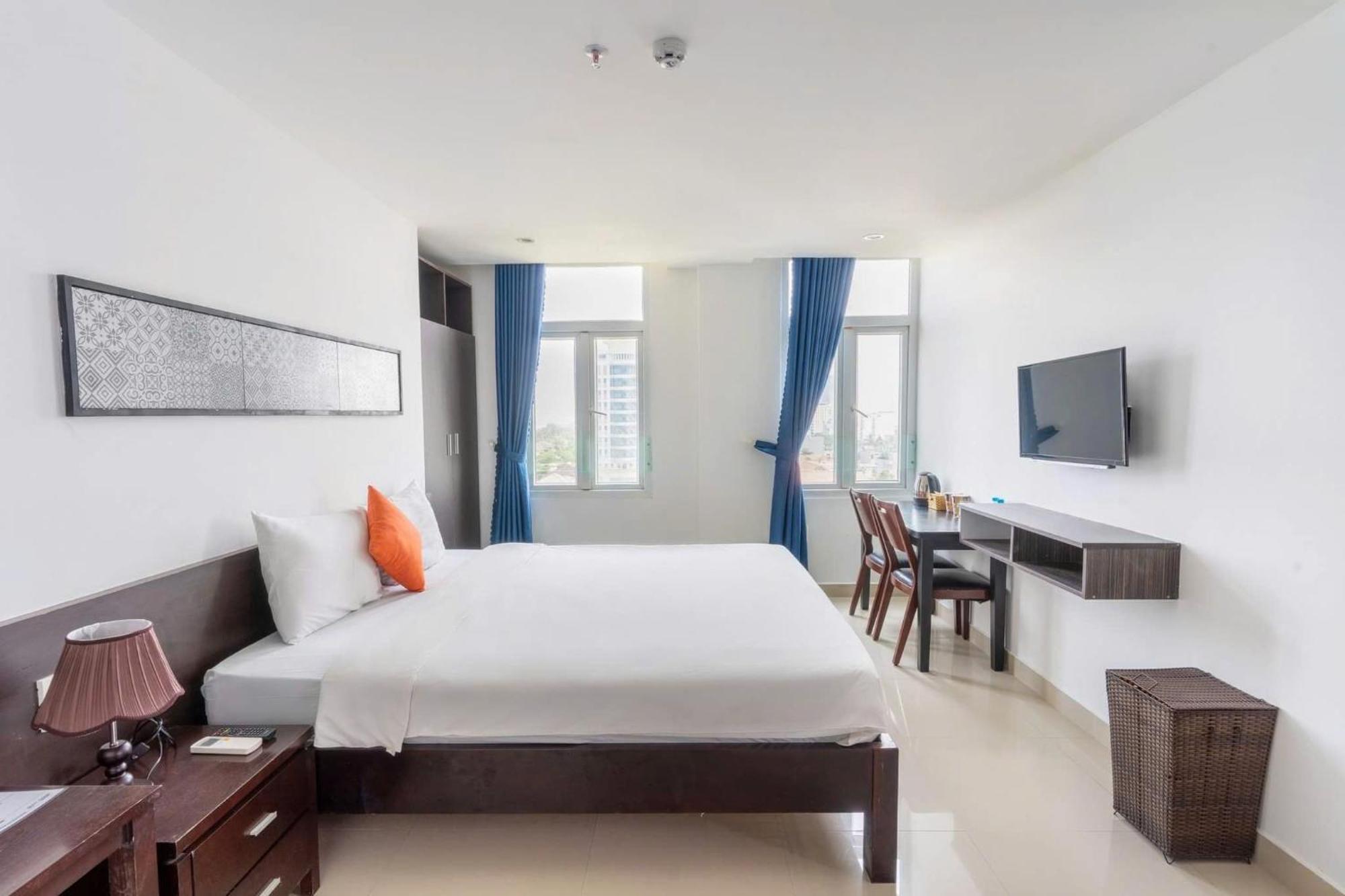 Queen Palace Sea View Hotel Danang Exterior photo